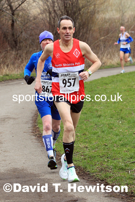 Senior women and veteran women and men over-50s NECAA Road Relay Champs., Hetton Lyons Park, Hetton le Hole, County Durham. Photo: David T. Hewitson/Sports for All Pics